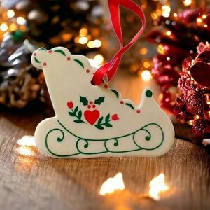 Russ Berrie Sled Ornament Porcelain Christmas Holiday Farmhouse Country Retro‎